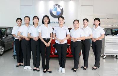 00后女生學(xué)汽修 打破性別刻板印象，99%汽車企業(yè)青睞的新趨勢(shì)